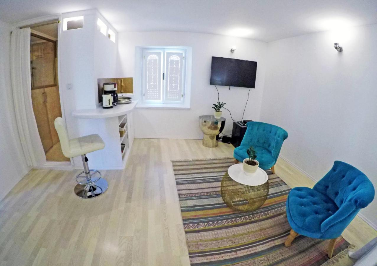 Swan City Apartment & Room 시베니크 외부 사진
